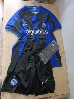 Fußball-Kit-Set Komplett INTER FC NIKE Home 2022 23 Schwarz Blau Man Replika-Version Jersey-Shorts und Socken