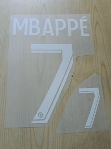 mbappe7home202223_det-foto-12